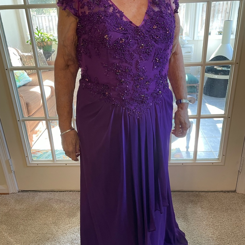 Formal perfect for Mother of Bride/Groom.